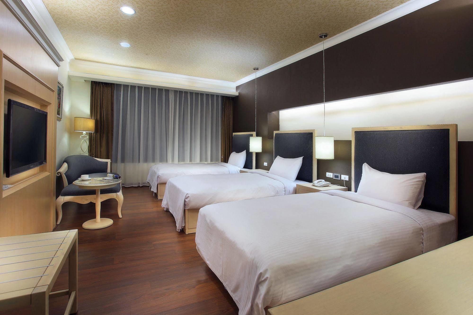 Hotel Modern Puli Esterno foto